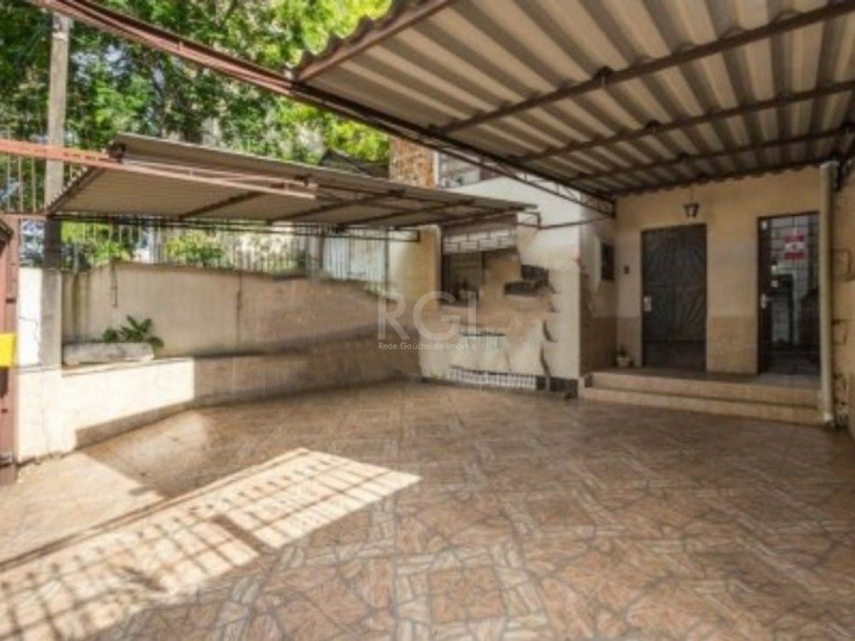 Casa à venda com 180m², 3 quartos, 2 vagas no bairro Petrópolis em Porto Alegre - Foto 1