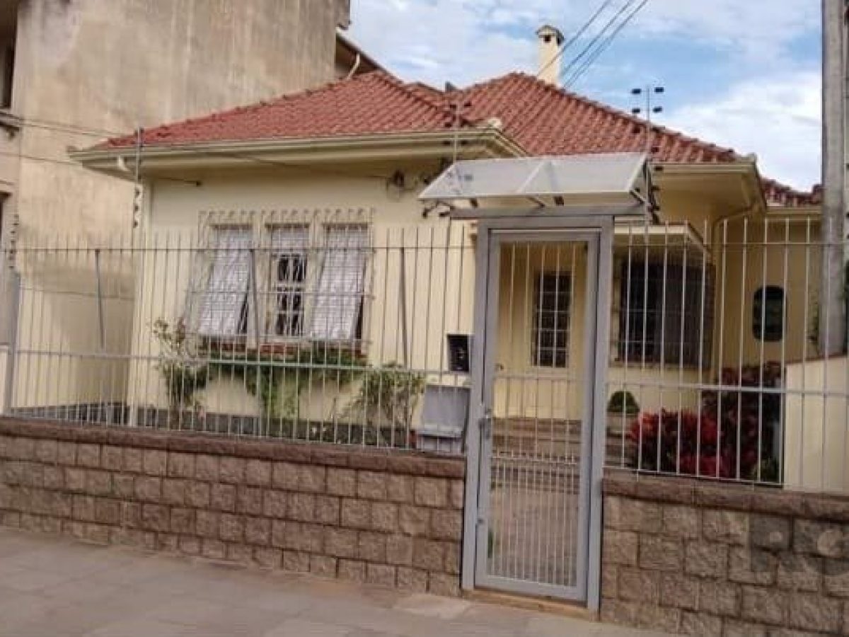 Casa à venda com 399m², 3 quartos, 1 suíte, 5 vagas no bairro Menino Deus em Porto Alegre - Foto 1