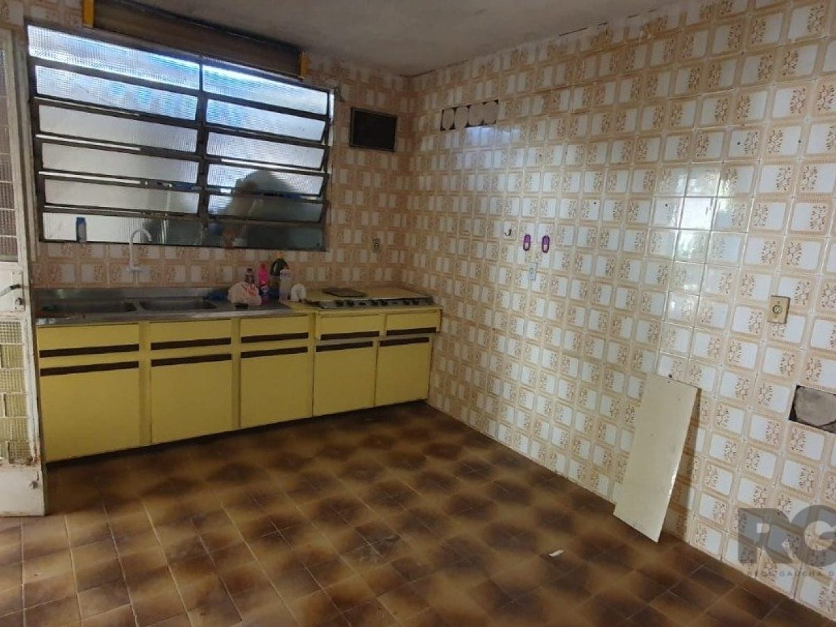 Casa à venda com 150m², 2 quartos, 2 vagas no bairro Chácara das Pedras em Porto Alegre - Foto 1