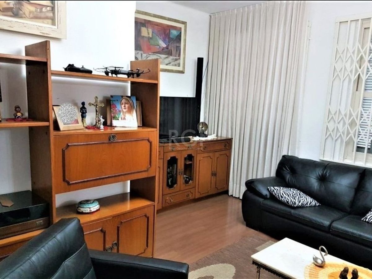 Casa à venda com 124m², 4 quartos, 1 vaga no bairro Farroupilha em Porto Alegre - Foto 1