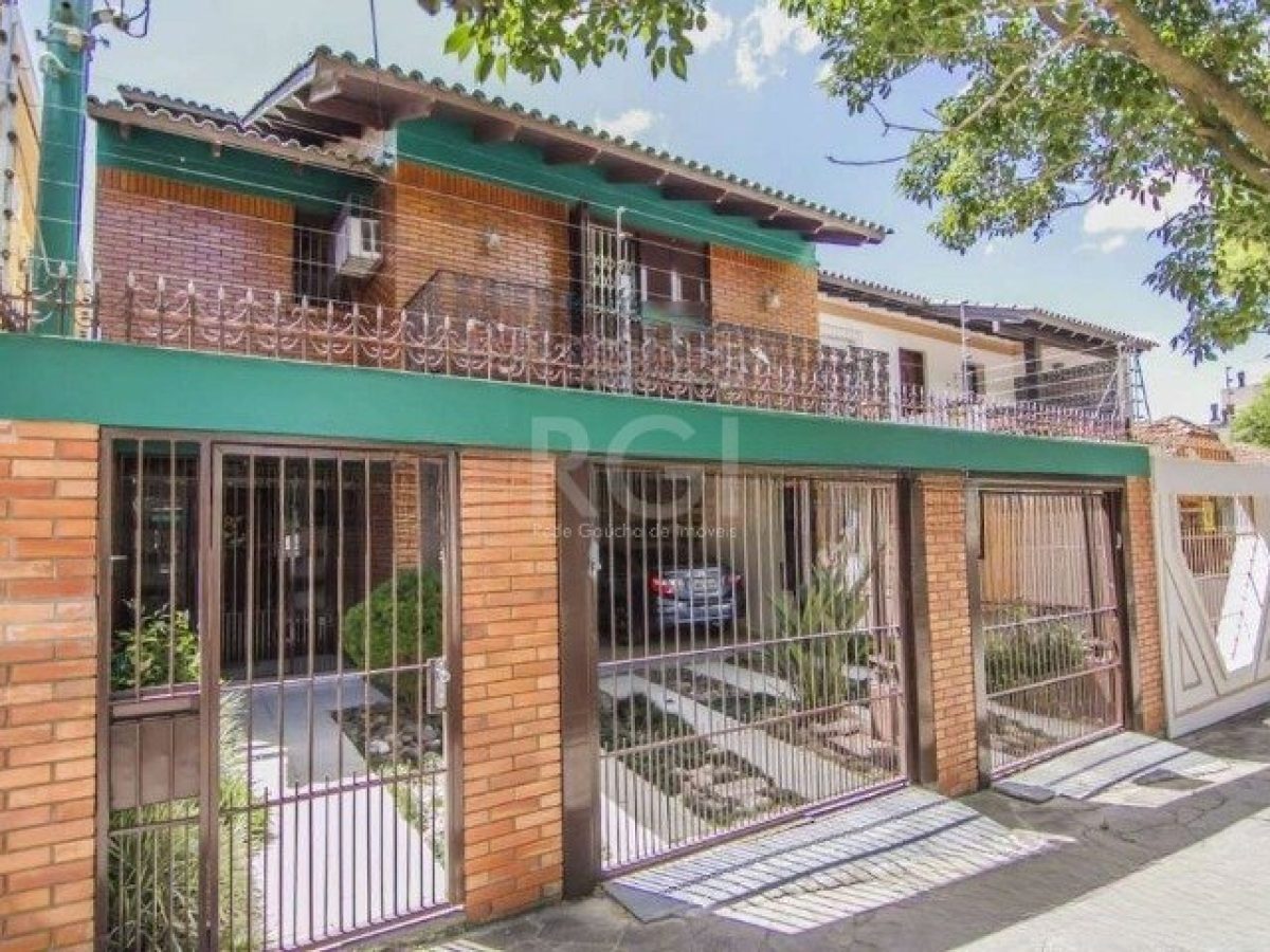 Casa à venda com 445m², 3 quartos, 3 suítes, 2 vagas no bairro Santana em Porto Alegre - Foto 1