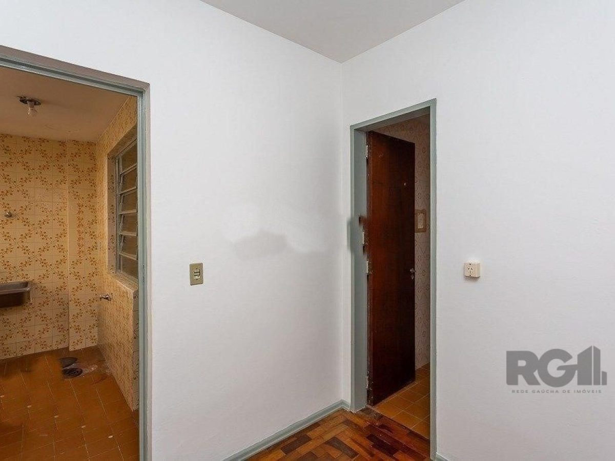 Apartamento à venda com 77m², 2 quartos, 1 vaga no bairro Petrópolis em Porto Alegre - Foto 1