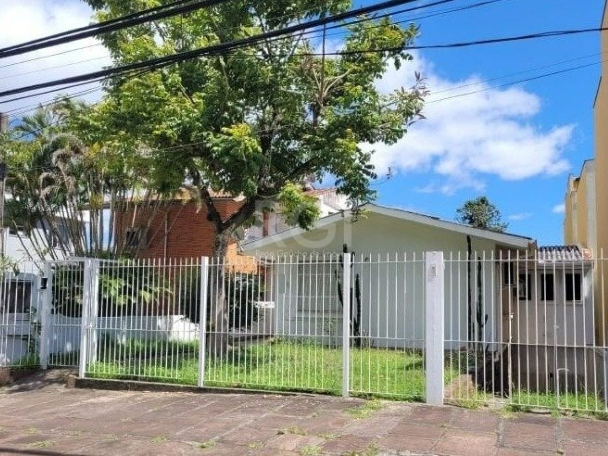 Casa à venda com 205m², 3 quartos, 3 vagas no bairro Tristeza em Porto Alegre - Foto 1