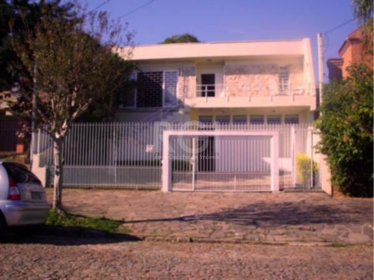 Casa à venda com 215m², 3 quartos, 2 vagas no bairro Chácara das Pedras em Porto Alegre - Foto 1