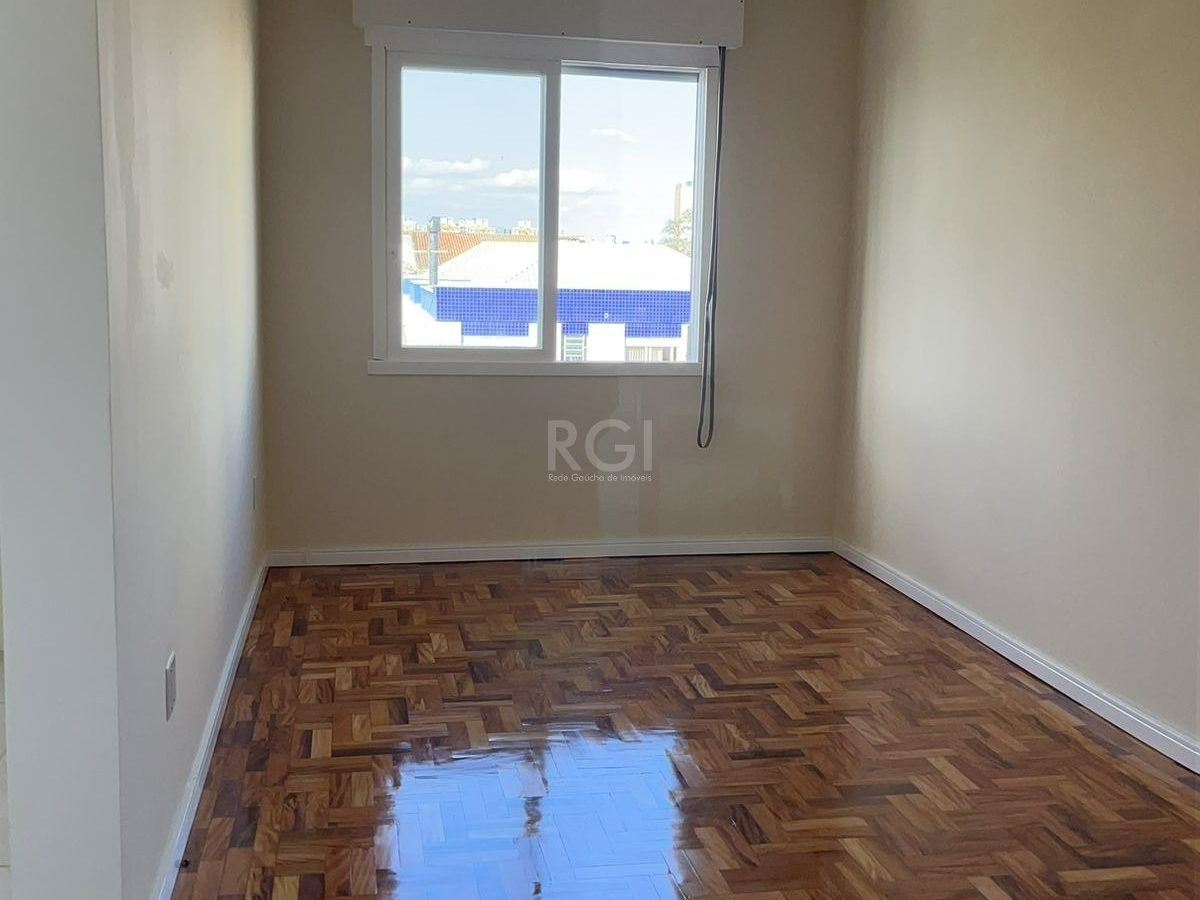 Apartamento à venda com 57m², 2 quartos no bairro Passo d'Areia em Porto Alegre - Foto 1