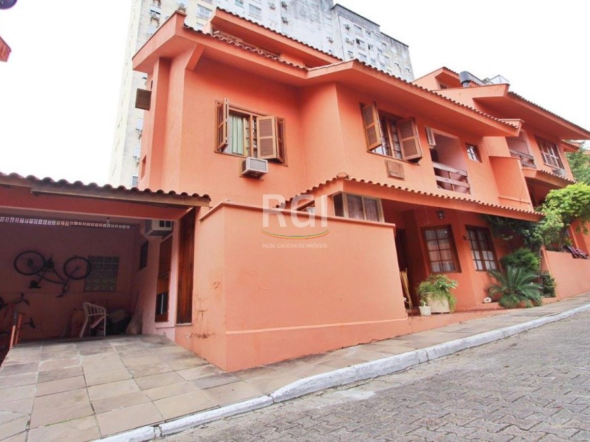 Casa Condominio à venda com 104m², 4 quartos, 1 suíte, 1 vaga no bairro Glória em Porto Alegre - Foto 1