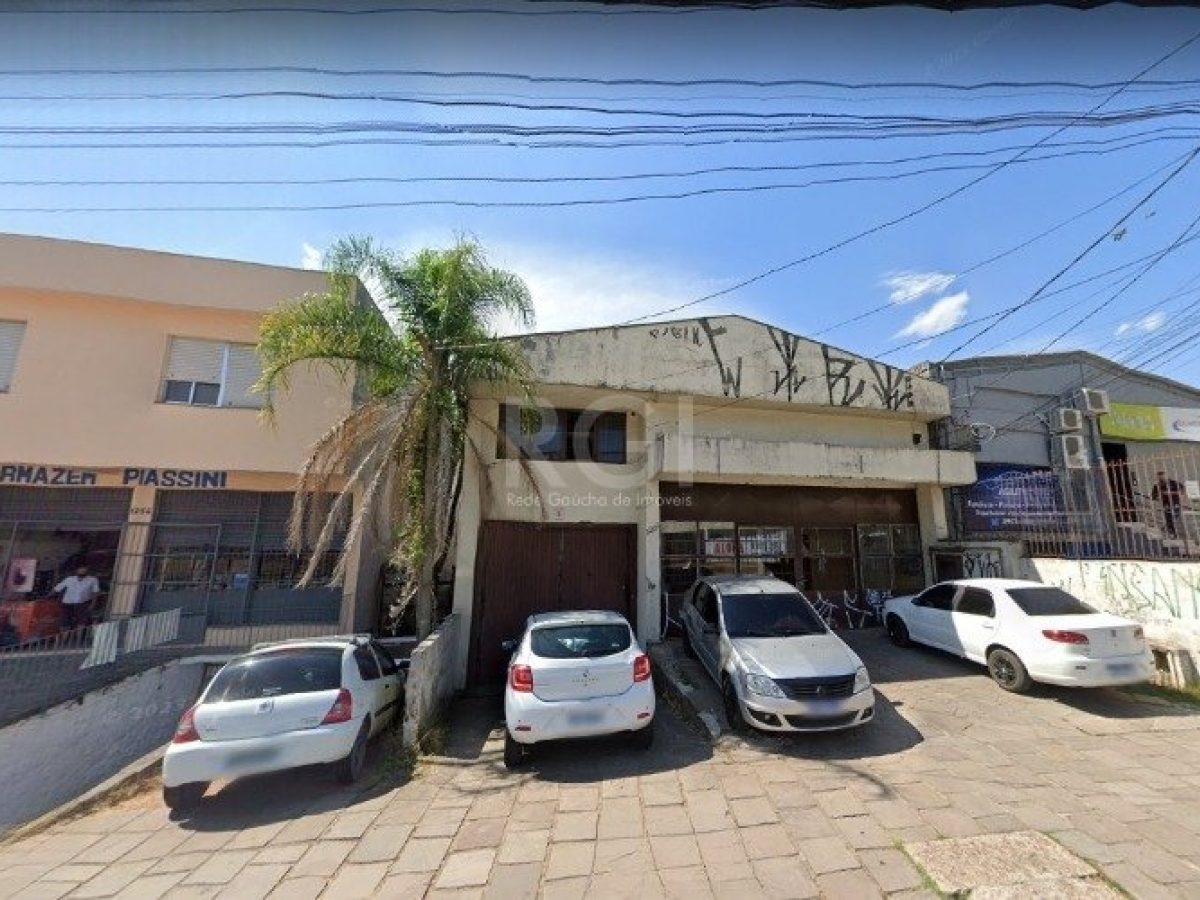 Depósito/Pavilhão à venda com 740m² no bairro Glória em Porto Alegre - Foto 1