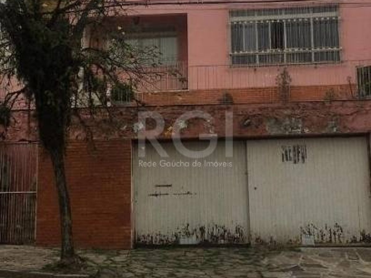 Casa à venda com 170m², 3 quartos, 1 suíte, 3 vagas no bairro Partenon em Porto Alegre - Foto 1