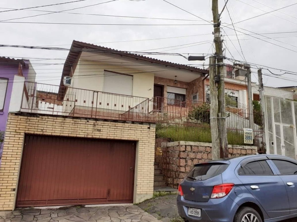 Casa à venda com 130m², 4 quartos no bairro Santa Tereza em Porto Alegre - Foto 1