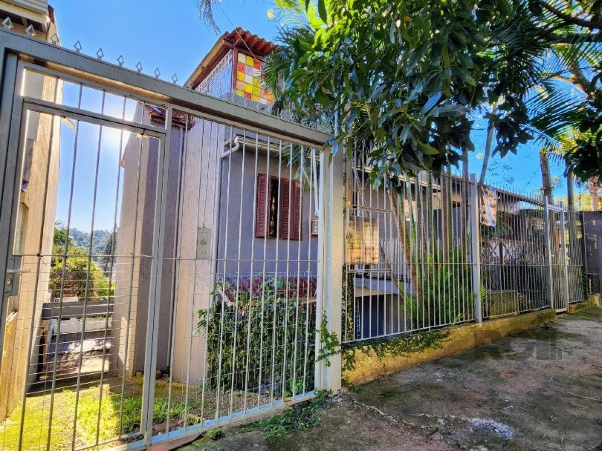 Casa à venda com 280m², 4 quartos, 5 vagas no bairro Santa Tereza em Porto Alegre - Foto 1