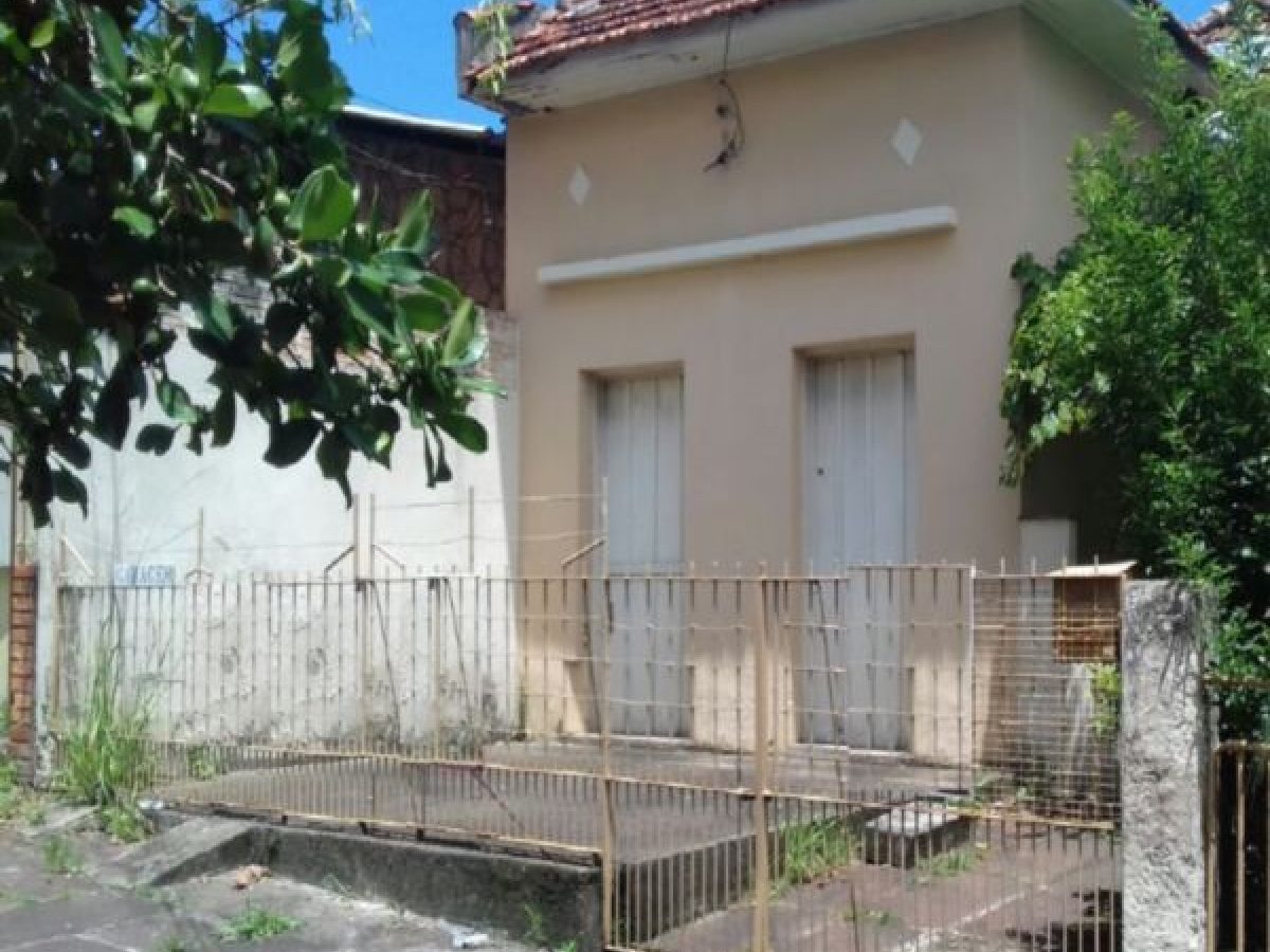 Casa à venda com 250m², 3 quartos no bairro Santo Antônio em Porto Alegre - Foto 1