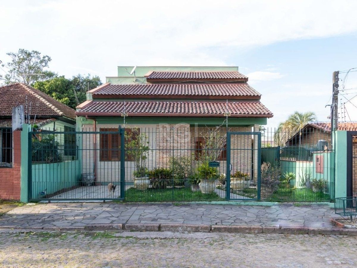 Casa à venda com 203m², 2 quartos, 1 vaga no bairro Ipanema em Porto Alegre - Foto 1