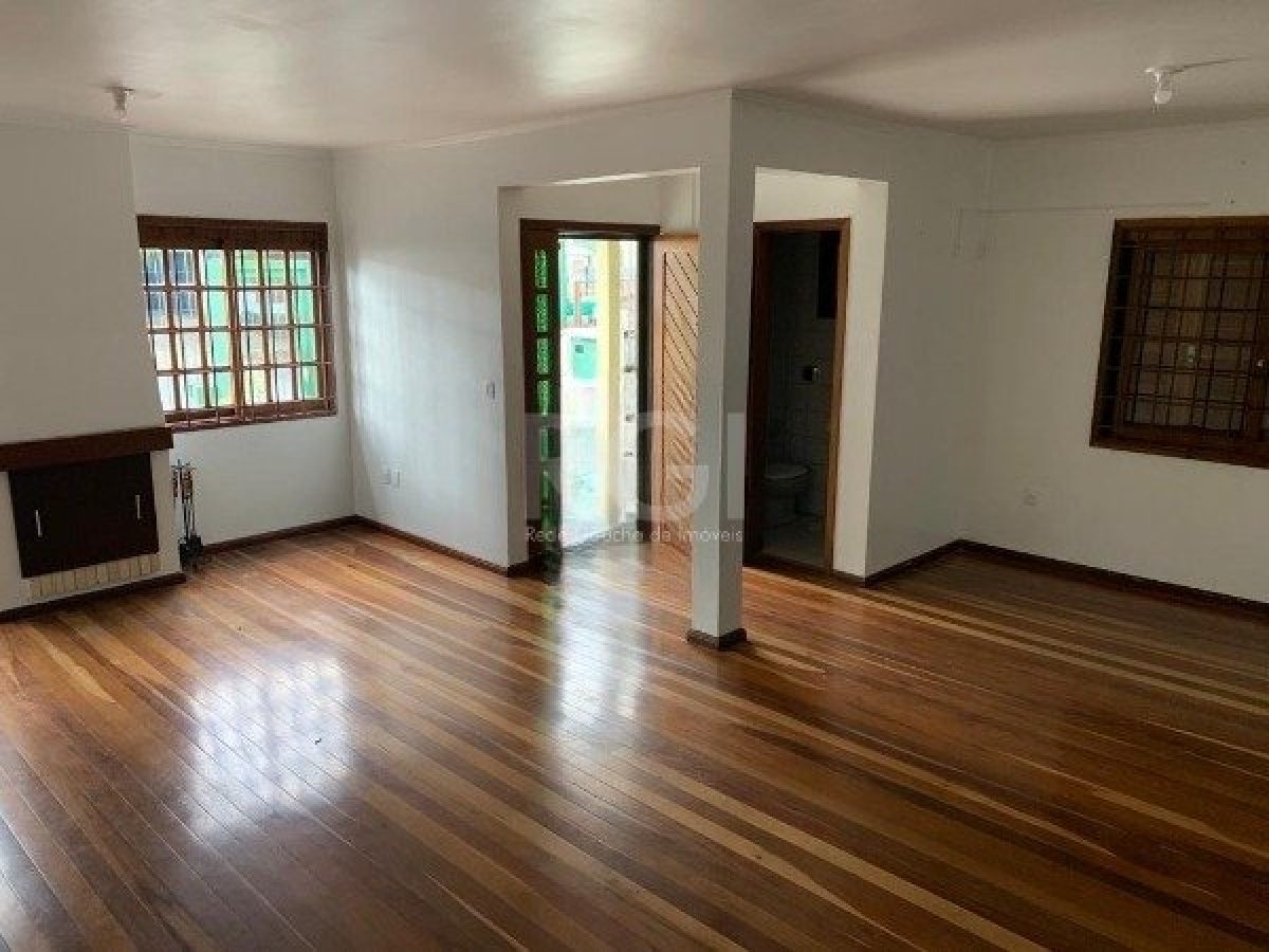 Casa à venda com 183m², 3 quartos, 1 suíte, 3 vagas no bairro Jardim Botânico em Porto Alegre - Foto 1