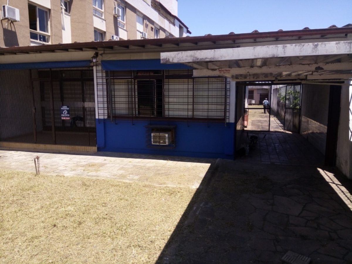 Casa à venda com 200m², 3 quartos, 8 vagas no bairro Cristal em Porto Alegre - Foto 1