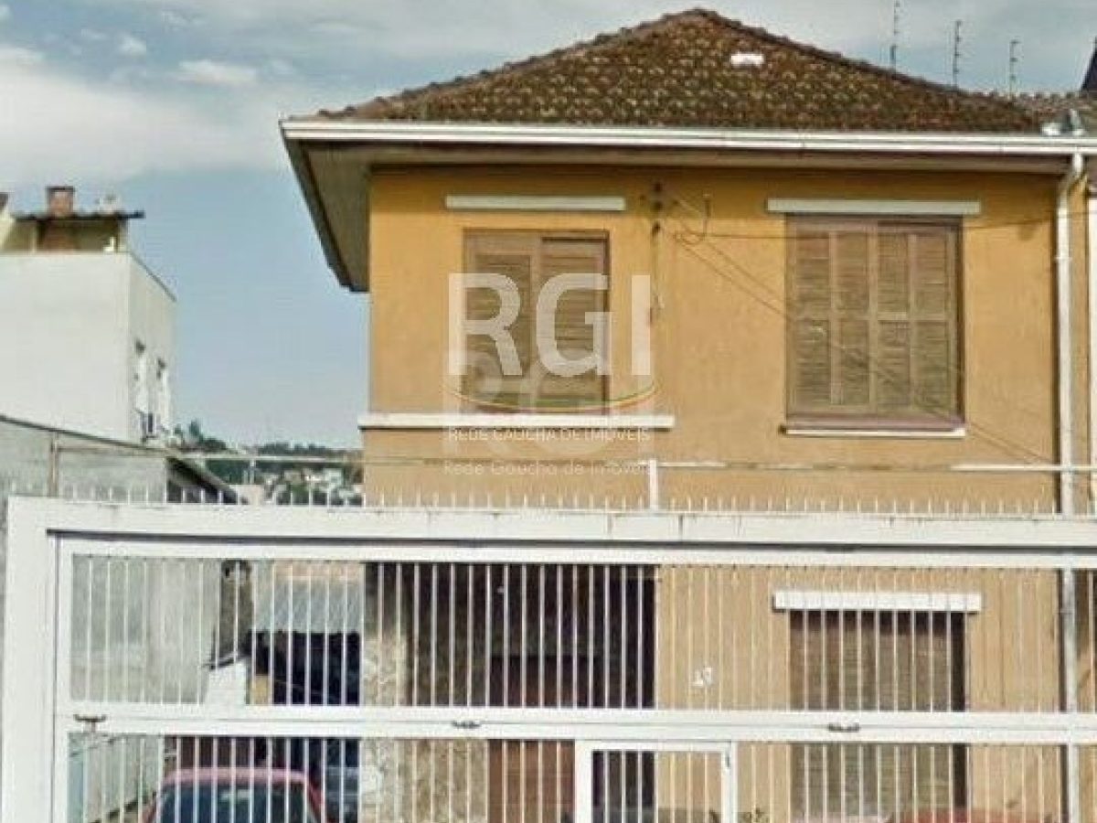 Casa à venda com 92m², 2 quartos, 5 vagas no bairro Glória em Porto Alegre - Foto 1