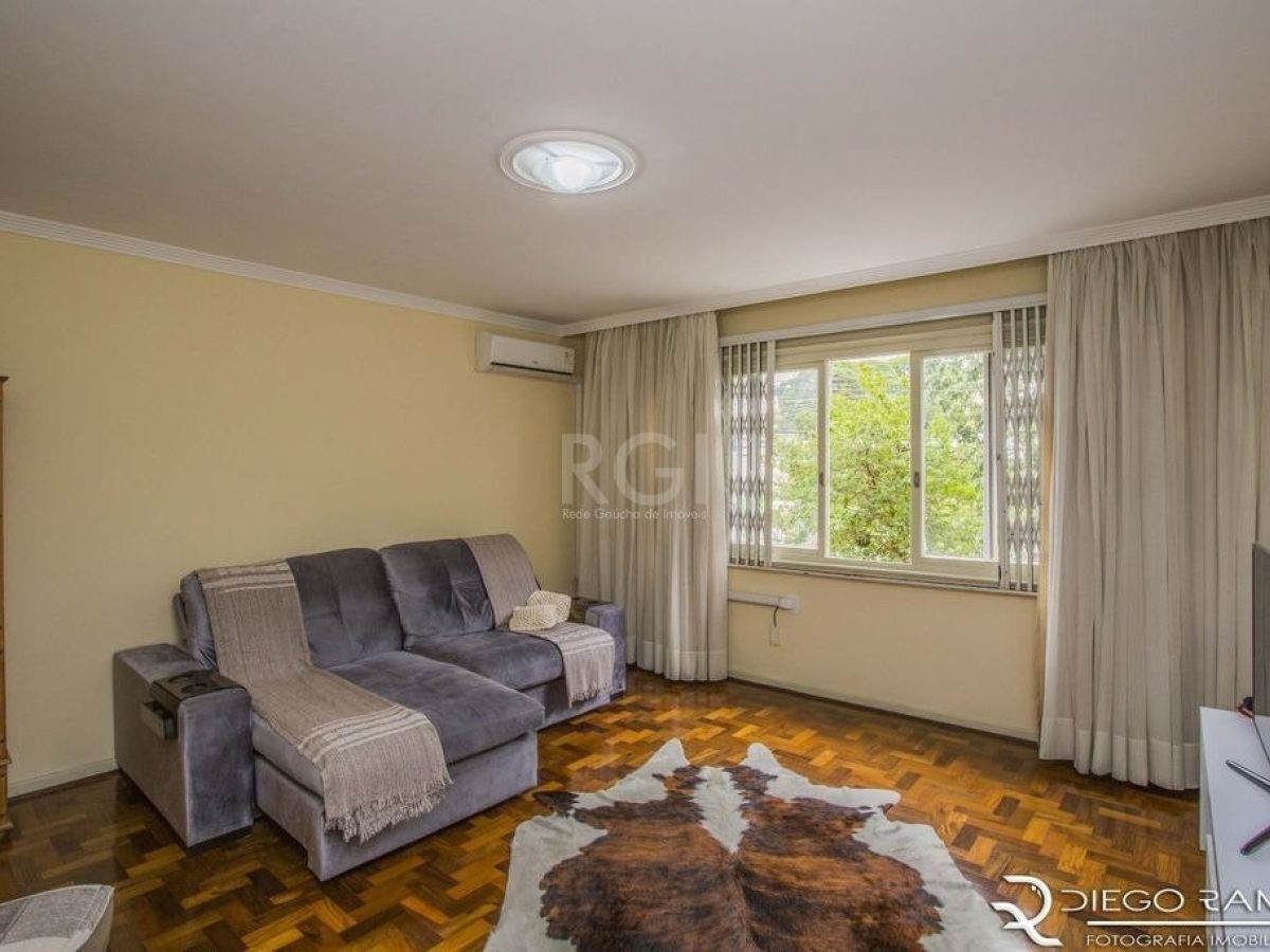 Apartamento à venda com 131m², 3 quartos, 1 suíte, 1 vaga no bairro Menino Deus em Porto Alegre - Foto 1