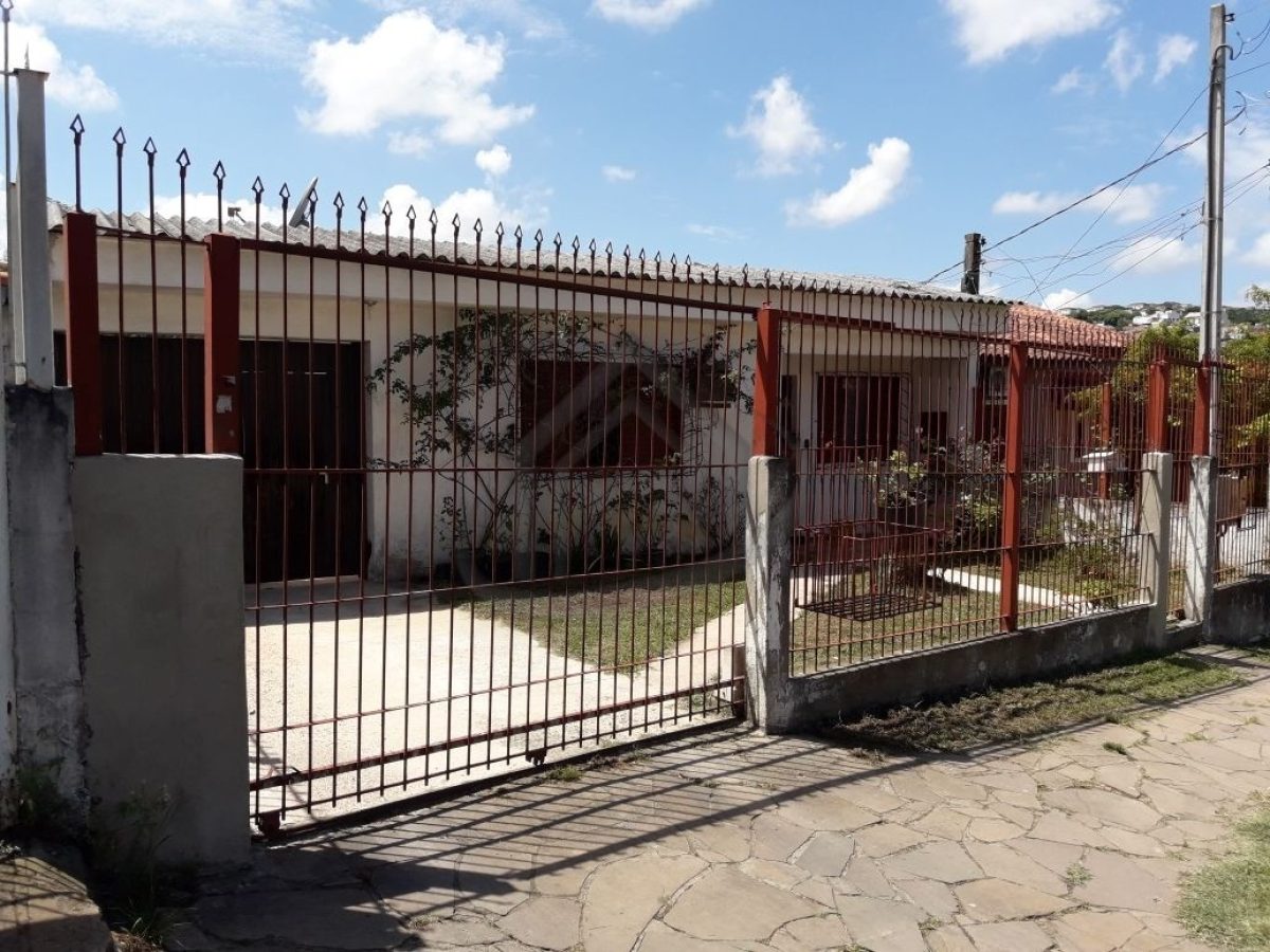 Casa à venda com 200m², 3 quartos, 1 suíte, 10 vagas no bairro Cristal em Porto Alegre - Foto 1