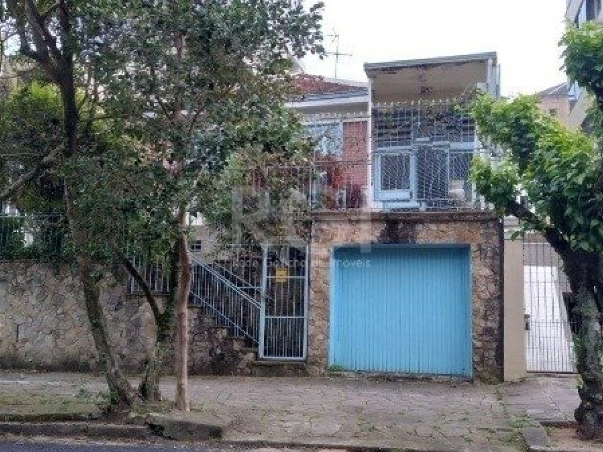 Casa à venda com 220m², 3 quartos, 2 vagas no bairro Petrópolis em Porto Alegre - Foto 1