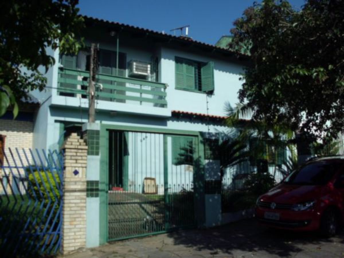 Casa à venda com 168m², 4 quartos, 1 suíte no bairro Protásio Alves em Porto Alegre - Foto 1