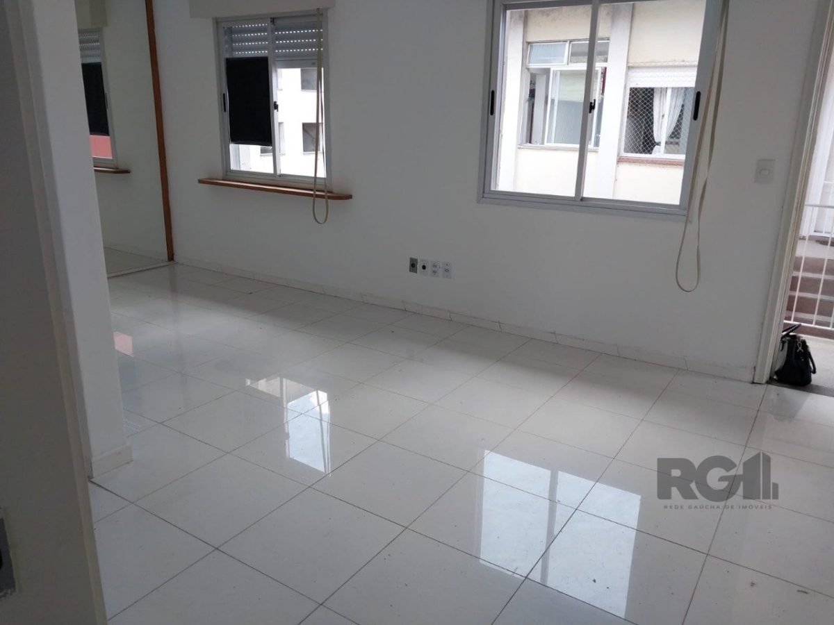 Apartamento à venda com 76m², 3 quartos, 1 vaga no bairro Higienópolis em Porto Alegre - Foto 1