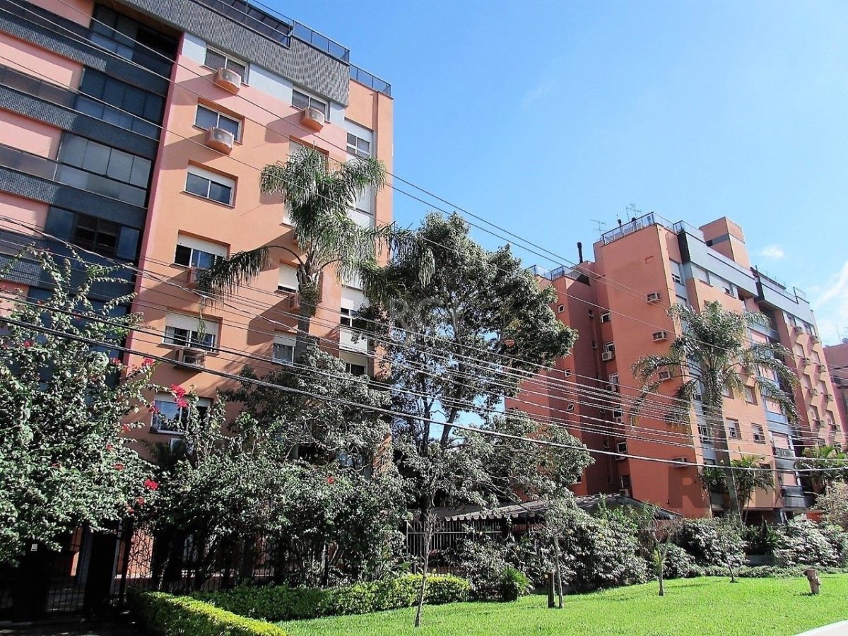 Apartamento à venda com 99m², 3 quartos, 1 suíte, 1 vaga no bairro Jardim Europa em Porto Alegre - Foto 1