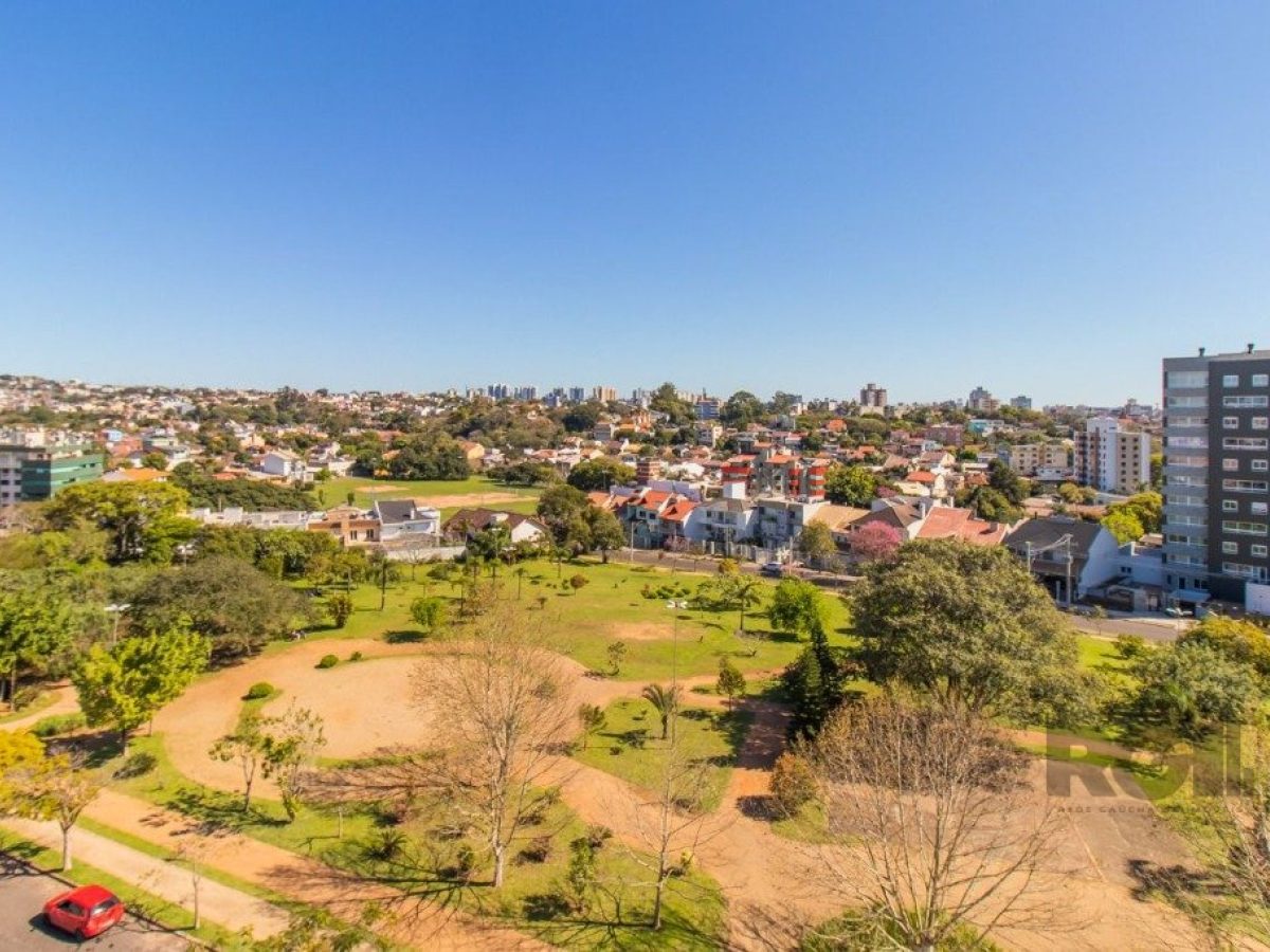 Cobertura à venda com 324m², 3 quartos, 1 suíte, 3 vagas no bairro Jardim Itu em Porto Alegre - Foto 1