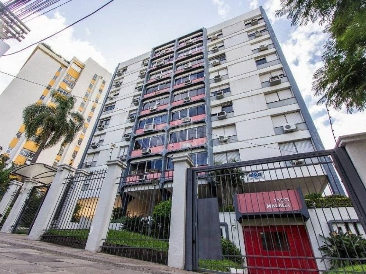 Apartamento à venda com 128m², 3 quartos, 1 vaga no bairro Independência em Porto Alegre - Foto 1