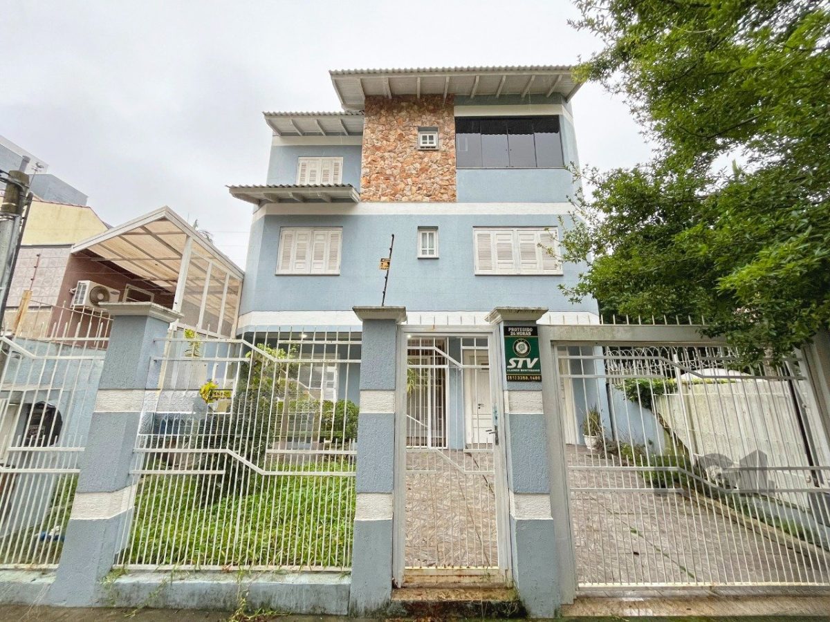 Casa à venda com 269m², 3 quartos, 2 suítes, 2 vagas no bairro Tristeza em Porto Alegre - Foto 1