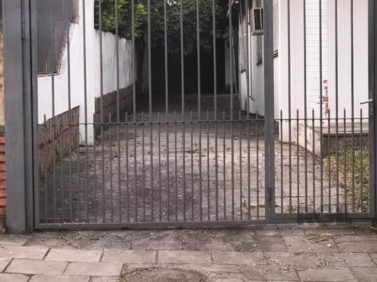 Casa à venda com 120m², 3 quartos no bairro Três Figueiras em Porto Alegre - Foto 1