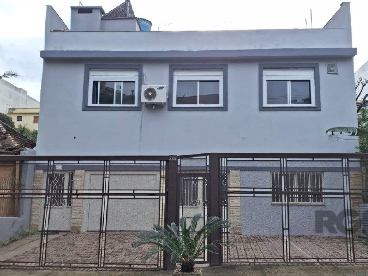 Casa à venda com 379m², 3 quartos, 2 suítes, 6 vagas no bairro Chácara das Pedras em Porto Alegre - Foto 1