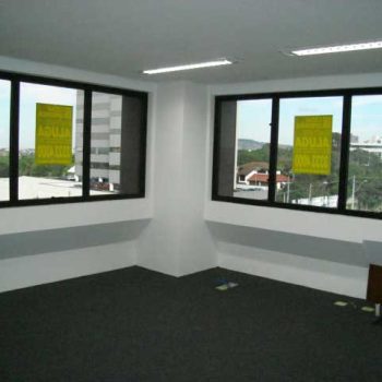 Sala para alugar com 51m², 1 vaga no bairro Boa Vista em Porto Alegre