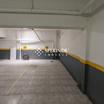 Box para alugar com 12m², 1 vaga no bairro Petrópolis em Porto Alegre