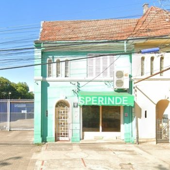 Casa Comercial para alugar com 250m², 2 quartos no bairro Floresta em Porto Alegre