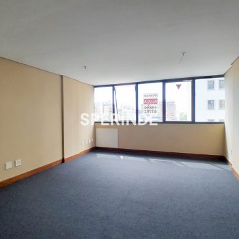 Sala para alugar com 48m² no bairro Três Figueiras em Porto Alegre