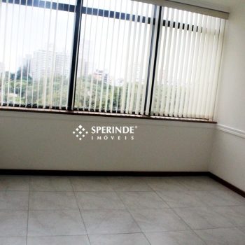 Sala para alugar com 78m², 1 vaga no bairro Moinhos de Vento em Porto Alegre