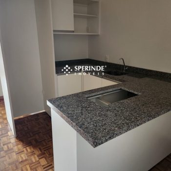 JK para alugar com 45m², 1 quarto, 1 vaga no bairro Exposição em Caxias do Sul