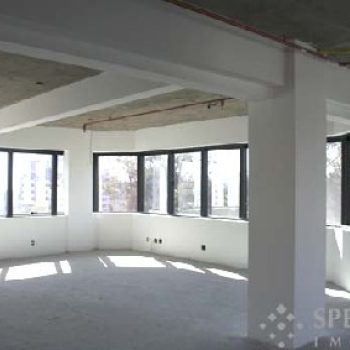 Sala para alugar com 125m² no bairro Três Figueiras em Porto Alegre