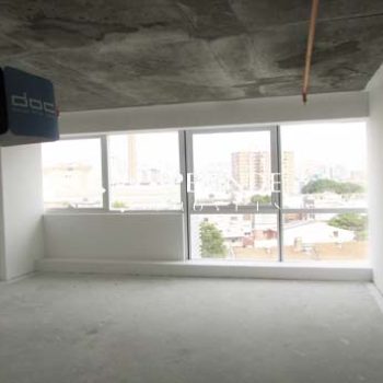 Sala para alugar com 37m², 1 vaga no bairro Floresta em Porto Alegre