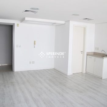 Sala para alugar com 31m², 1 vaga no bairro Centro em Porto Alegre