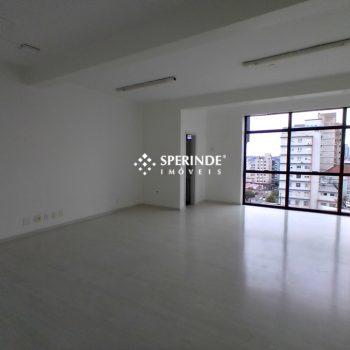 Sala para alugar com 40m² no bairro Centro em Caxias do Sul