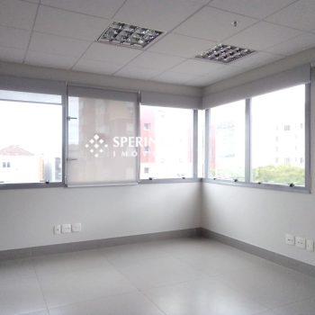 Sala para alugar com 51m² no bairro Floresta em Porto Alegre