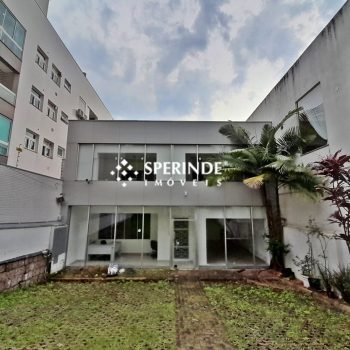 Casa Comercial para alugar com 247m², 11 quartos, 6 vagas no bairro Petrópolis em Porto Alegre