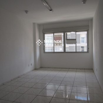 Sala para alugar com 25m² no bairro Centro em Caxias do Sul