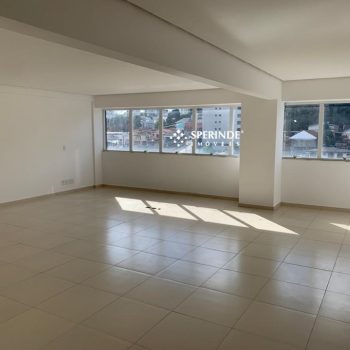 Sala para alugar com 57m², 1 vaga no bairro Cruzeiro em Caxias do Sul