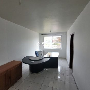 Sala para alugar com 25m² no bairro Cavalhada em Porto Alegre