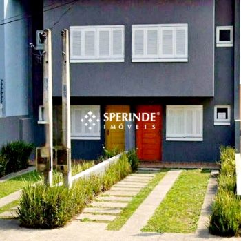 Casa para alugar com 150m², 3 quartos, 2 vagas no bairro Guarujá em Porto Alegre