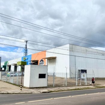 Pavilhão para alugar com 249m², 1 quarto no bairro Humaitá em Porto Alegre