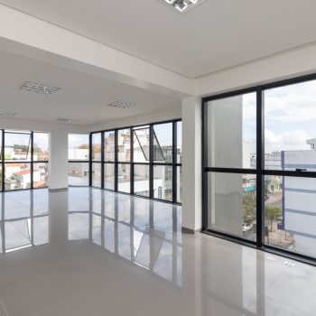 Sala para alugar com 54m² no bairro Passo d'Areia em Porto Alegre