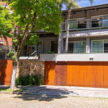 Casa Comercial para alugar com 464m², 10 quartos no bairro Bela Vista em Porto Alegre