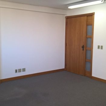 Sala para alugar com 33m² no bairro Auxiliadora em Porto Alegre